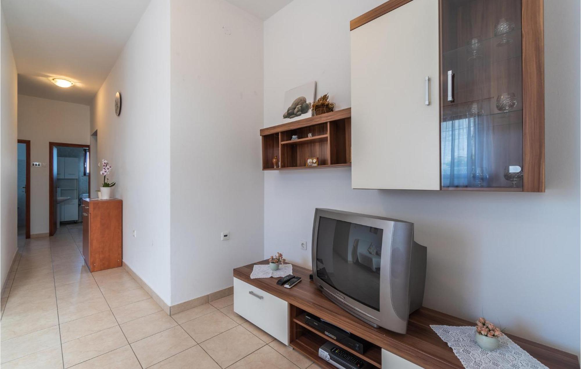 Awesome Apartment In Pula With Wifi Apartma