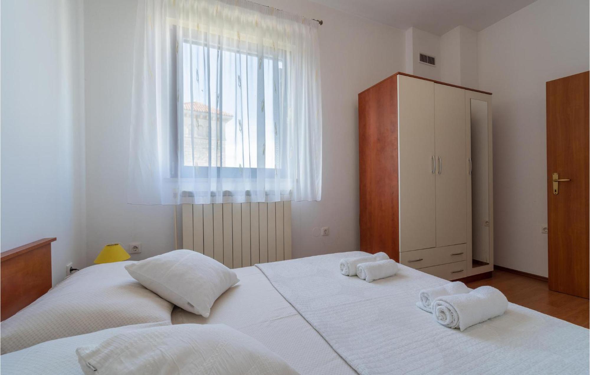 Awesome Apartment In Pula With Wifi Apartma